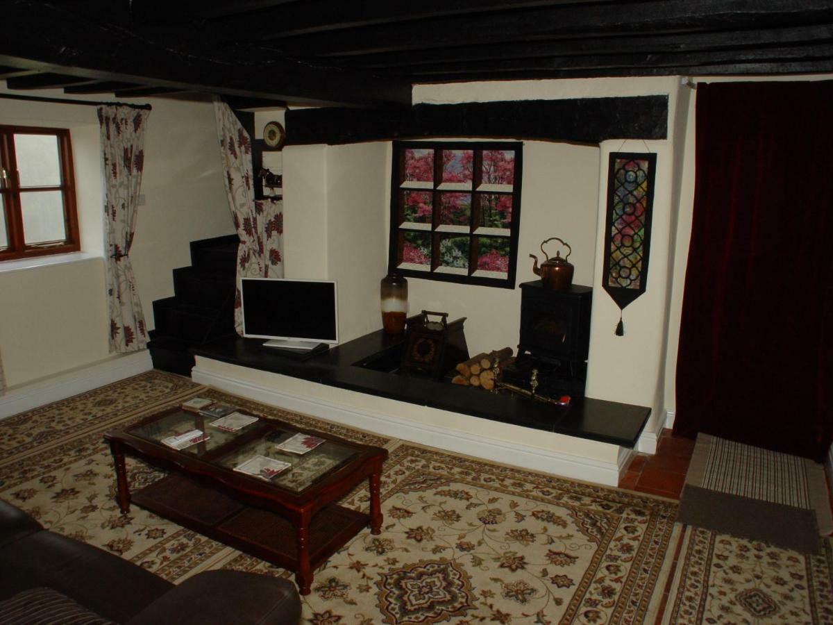Glencoed B&B เร็กซ์แฮม ภายนอก รูปภาพ